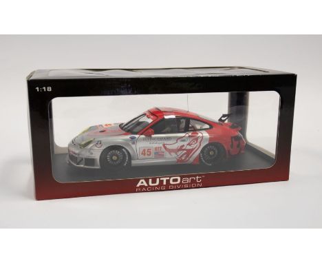 Autoart: A 1:18 Scale Model of a Porsche 911 (996) GT3 RSR Alms GT2 2006 Flying Lizard #45, Manufacturer Autoart. Boxed. Refe