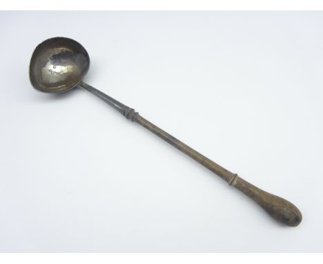 George II silver side pouring ladle with turned wooden handle London 1729 Maker: James Slater Condition Report & Further Deta