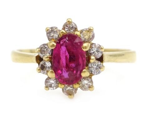 18ct gold (tested) ruby and diamond cluster ring Condition Report &amp; Further Details Approx 3.5gm, size Q