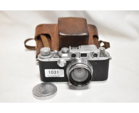 A Leica IIIb Rangefinder camera Serial No326242 with Summitar f=5cm 1:2 lens No553458