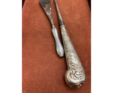 Silver handled shoe horn & button hook 