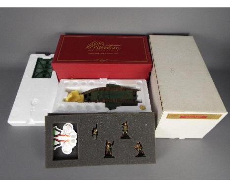 Britains - A boxed Britains 'Specail Collectors Edition - Planes &amp; Tanks' #08946 British Tank Mark 1 'Mother' Male'. The 