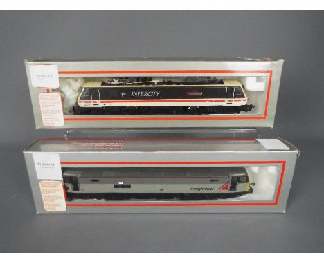 Hornby - Two boxed OO gauge locomotives by Hornby. Lot includes Hornby R242 Class 90 electric locomotive Op.No.90013 'The Law