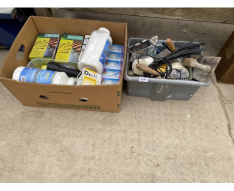 AN ASSORTMENT OF TOOLS AND HARDWARE TO INCLUDE TROWELS AND GUTTER GUARDS ETC 