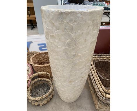 A DECORATIVE RESIN GARDEN PLANTER (H:92CM) 
