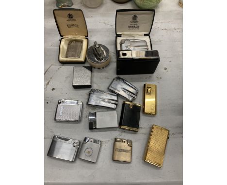 A QUANTITY OF VINTAGE LIGHTERS TO INCLUDE RONSON, ROLSTAR, ETC, TWO IN BOXES 