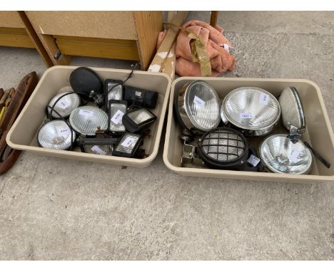 A LARGE ASSORTMENT OF AUTOMOBILE LIGHT FITTINGS 