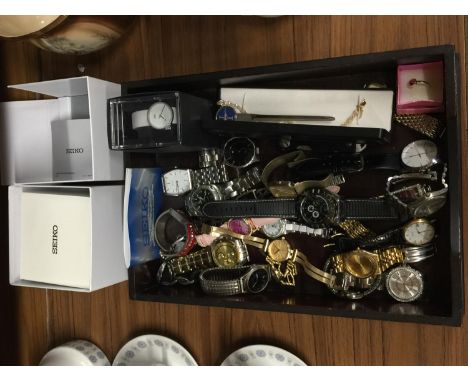 A QUANTITY OF WRISTWATCHES TO INCLUDE ACCURIST, SEKONDA, CITIZEN, CASIO, ETC 