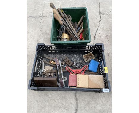 AN ASSORTMENT OF TOOLS TO INCLUDE FILES, RASPS AND A DRILL ETC 