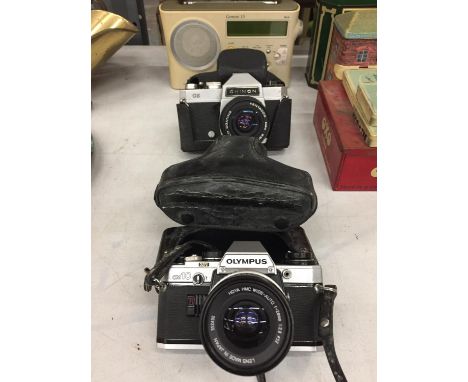 A VINTAGE OLYMPUS OM10 CAMERA, CHINON CS CAMERA AND A ROBERTS DAB RADIO 