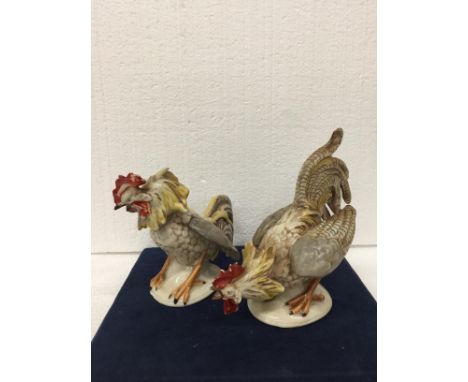 A PAIR OF VINTAGE CERAMIC FIGHTING ROOSTERS MADE IN EAST GERMANY PRE 1989 
