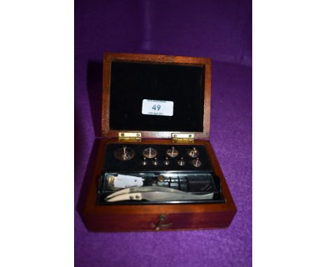 A vintage mahogany case of scientific weights,J.W Towers Manchester,Widnes,Liverpool.
Good condition. the large mental increm
