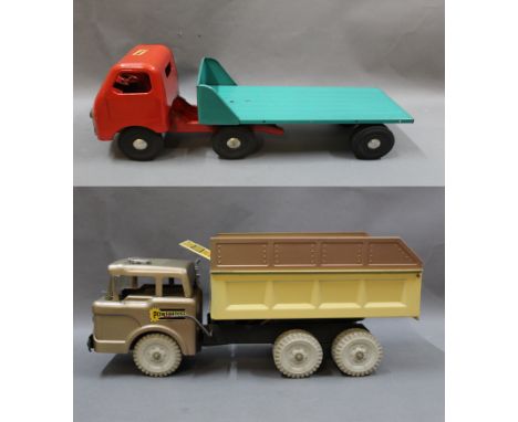 A Triang red/green large scale model truck and a Marx Powerhouse hydraulic dump trunk 