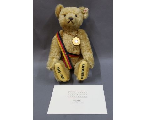 A Steiff "Herbert" teddy bear, made in 1999, limited edition of 1500, for the German department store Galleria Kaufhof, compl