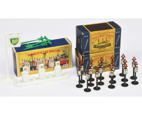 Matchbox Regular Wheels Accessory Pack group (1) A1 BP Petrol Pumps &amp; Garage Sign - sign has BP labels, plastic parts att