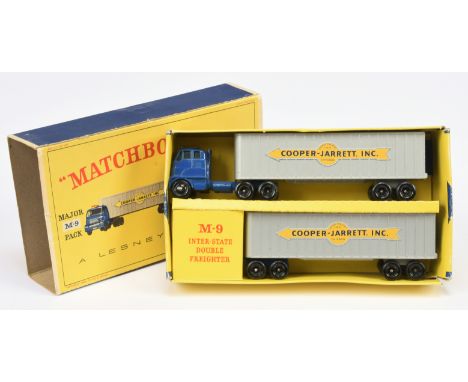 Matchbox Regular Wheels Major Pack M9 Hendrickson Tractor Unit with Cooper Jarrett Interstate Double Freighter Trailers - dar