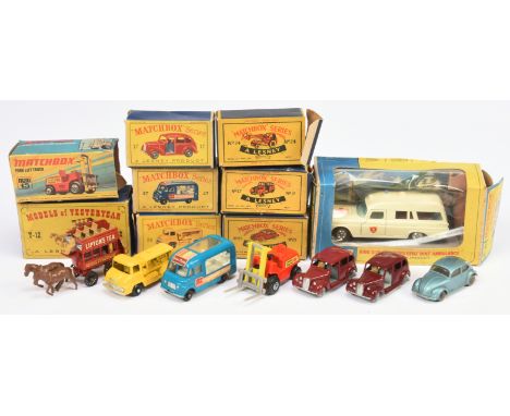 Matchbox, a mixed boxed group of Regular wheels, Superfast and Kingsize to include, K6 Mercedes Benz Ambulance, Superfast 15 