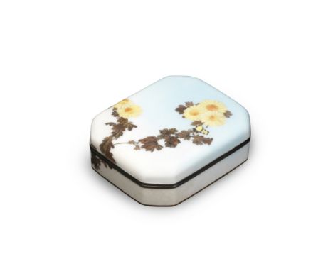 A cloisonné-enamel oblong octagonal box and coverBy Namikawa Sosuke (1847-1910), Meiji era (1868-1912), late 19th centuryDeli