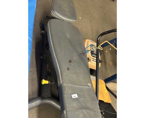 Weight lifting bench