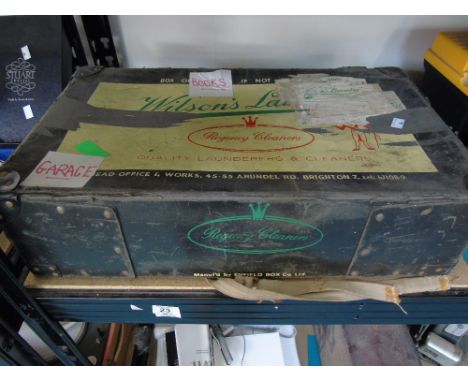 VINTAGE BOX