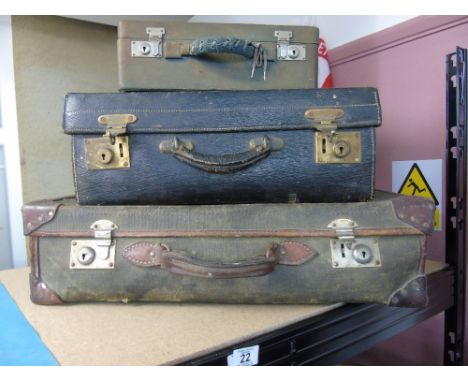 3 VINTAGE TRAVELLING CASES