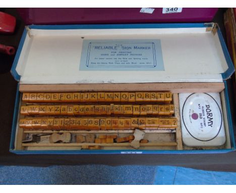 VINTAGE BOXED SET,THE 'RELIABLE' SIGN MAKER.
