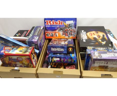 Collection of board and war games - various Dungeons & Dragons stes, 'The Ledged of Drizzt', box containing multiple packets 