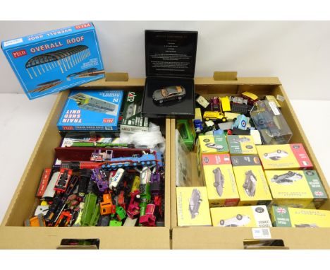 Fifteen boxed Atlas Editions die cast vehicles, boxed Bentley Continental GT, various boxed train models, quantity of Thomas 
