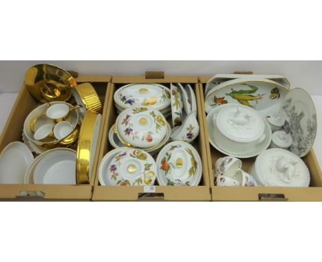 Two Royal Worcester 'Gourmet Oven China' casserole dishes, Royal Worcester 'Evesham' dishes, quantity of Gold lustre porcelai