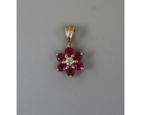 9ct gold ruby and diamond set pendantÿ 