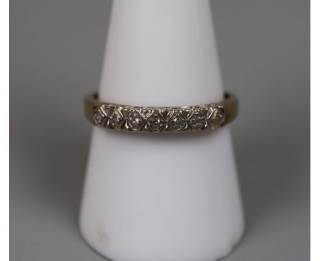 9ct gold diamond half hoop ring - Size R 