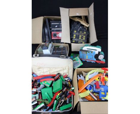 Large collection of Scalextric and Hot Wheels to include various Scalextric track and accessories featuring straights and cur