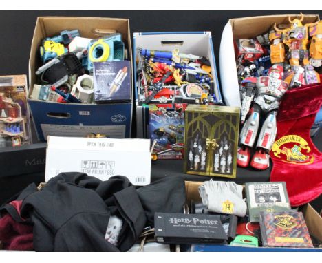 Large collection of figures and toys from the 1990s onwards featuring TV / film / comic / Sci Fi related to include Harry Pot