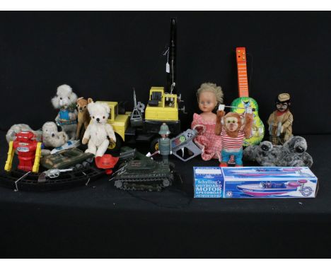 Collection of various toys to include boxed Schylling Bluebird, Tonka crane, TOMY Karate Robot, tin plate MS-58 tank, etc