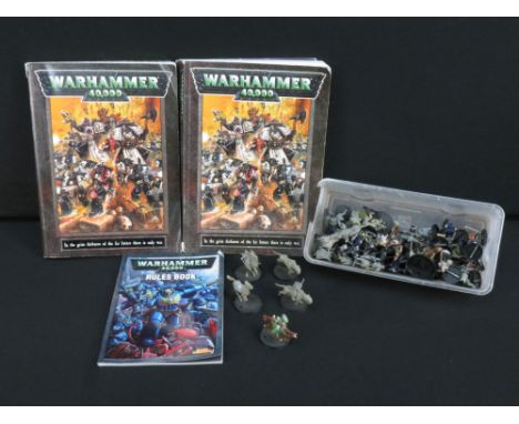 Warhammer - Collection Of Games Workshop mainly Lord Of The Rings miniatures, painted and unpainted examples, plus 3 x Warham