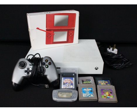 Retro Gaming - Two consoles to include XBox One Series S (white) with Gioteck controller and a boxed Nintendo DS lite handhel