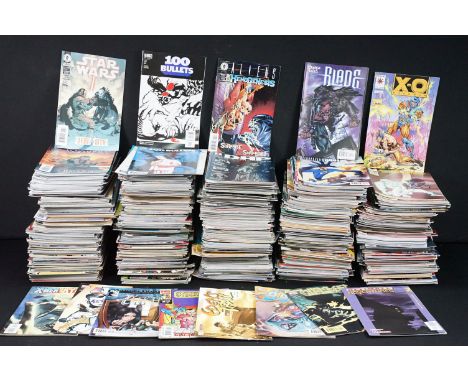 Comics – Over 750 Modern Age – Bronze Age comics featuring DC, Vertigo, Dark Horse, Valiant, Image, Marvel etc to include ove
