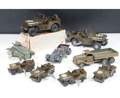 Collection of Triang Minic tinplate and clockwork army related models to include boxed Minic Clockwork Jeep No. 2, Minic Cloc
