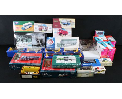 32 Boxed Corgi diecast models &amp; figures to include 2 x Passage of Time, A Century of War, VE Day, Vintage Glory of Steam,