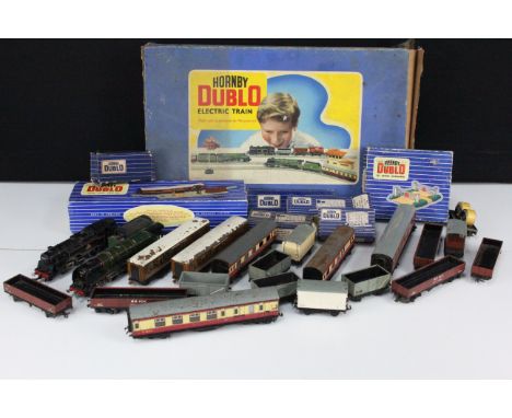 Collection of Hornby Dublo model railway to include EDP12 train set with Duchess of Montrose locomotive, 2-6-4 locomotive, bo