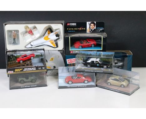 Eight boxed / cased James Bond diecast models to include 1/36 Corgi Casino Royale CC03803, Corgi James Bond Collection 65401,
