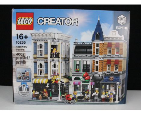 Lego - Boxed Lego 10th Anniversary 10255 Creator Expert Assembly Square, previously built appearing complete but unchecked wi