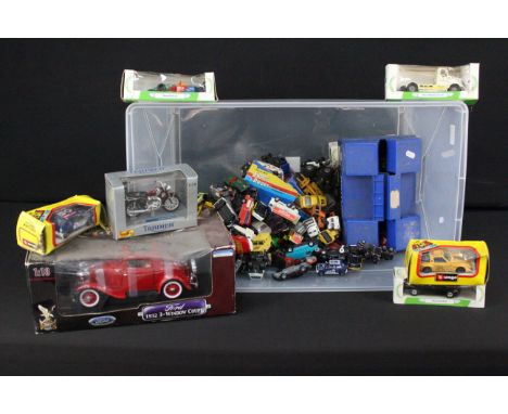 18 Boxed diecast models to include Road Signatures Ford 1932 3 Window Coupe, 6 x Corgi Mobil, 4 x Burago, Gam Vauxhall Fronti