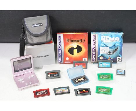 Retro Gaming - Boxed Game Boy Advance SP handheld console plus 2 x boxed games (The Incredibles &amp; Finding Nemo - both wit