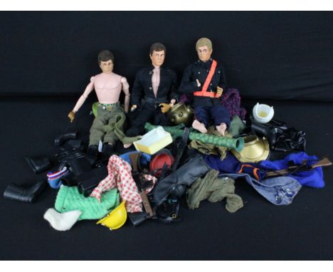 Action Man - Collection of original Palitoy Action Man to include 3 x 'Eagle Eyes' figures, clothing, weapons, boots and acce