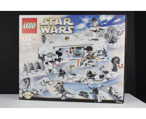 Lego - Boxed Lego 75098 Ultimate Collectors Series Star Wars Assault On Hoth, previously built appearing complete but uncheck