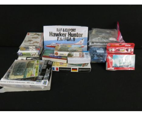 14 Boxed plastic mainly military kits to include Academy 1/48 RAF &amp; Export Hawker Hunter F6/FGA9, ICM 1/35 Italian Infant