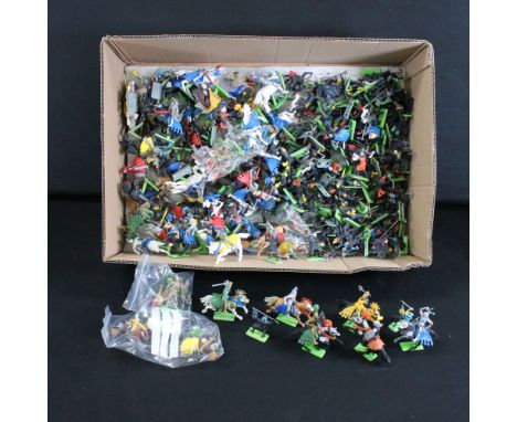 Large collection of Britains plastic knights figures featuring horseback examples, many Britains Deetail included