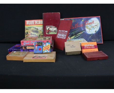 Collection of mixed jigsaw puzzles and games to include Theydon Games Satellite Shoot, Dover Patrol, Travelling Chess, Multip