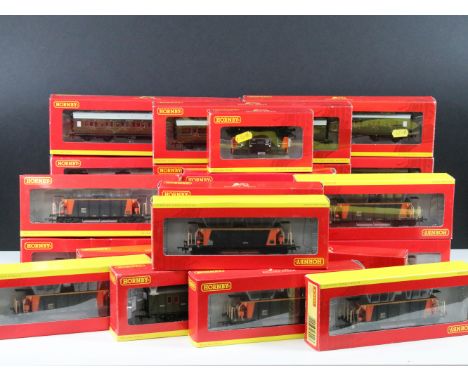 24 Boxed Hornby OO gauge items of rolling stock to include R47678A SR Maunsell Corridor Brake 3rd 3779 Set 243, R4382 Hitachi